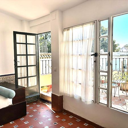 Plaza De Santa Cruz Apartment Seville Luaran gambar