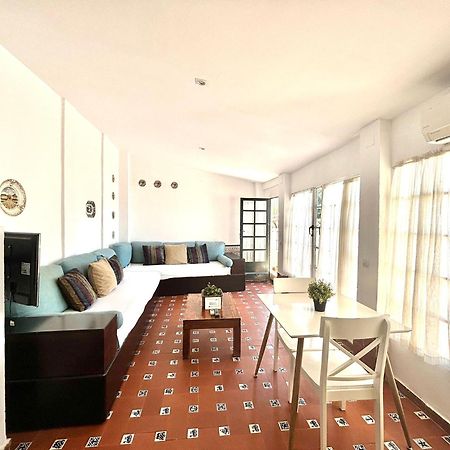 Plaza De Santa Cruz Apartment Seville Luaran gambar