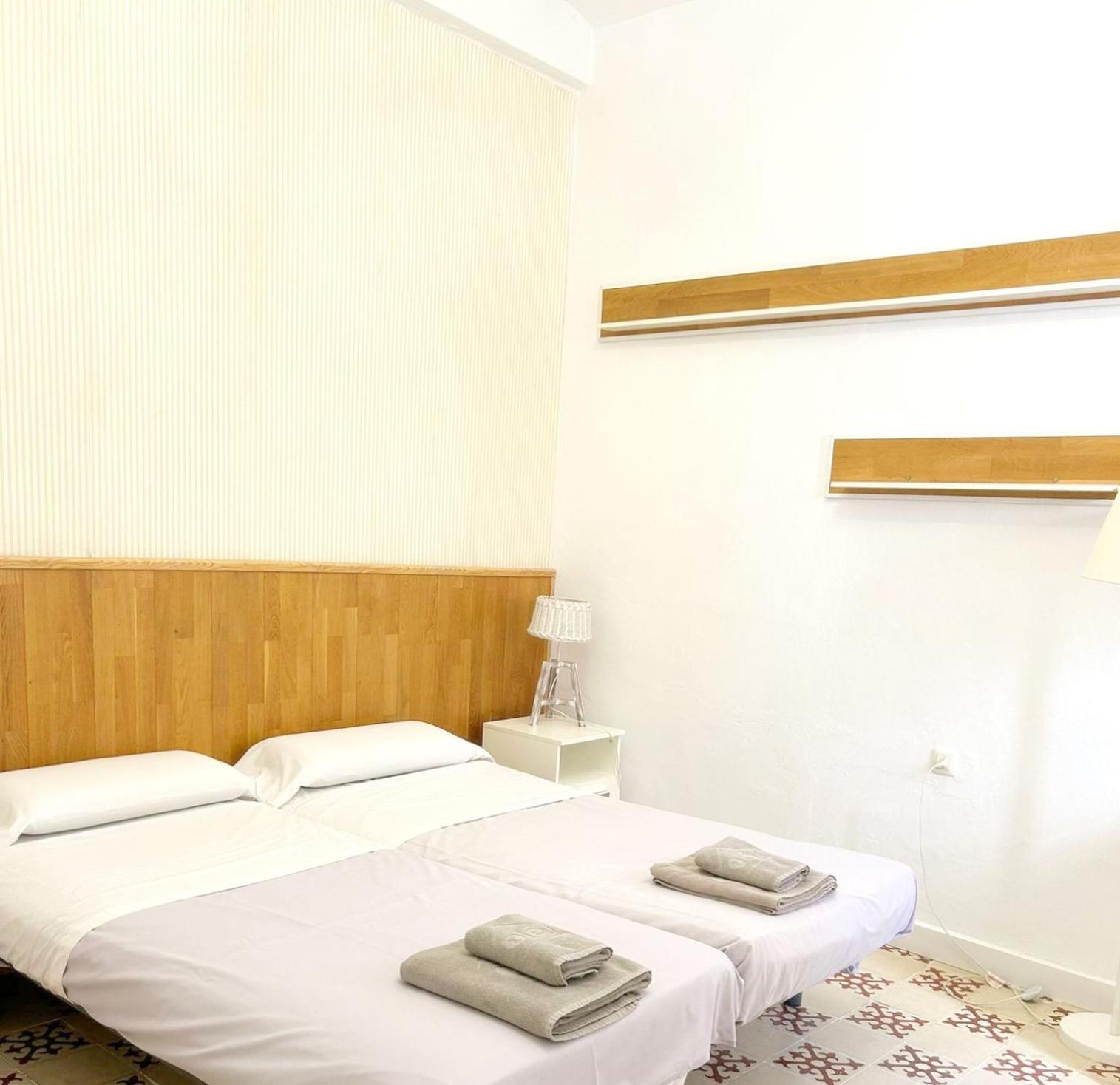 Plaza De Santa Cruz Apartment Seville Luaran gambar
