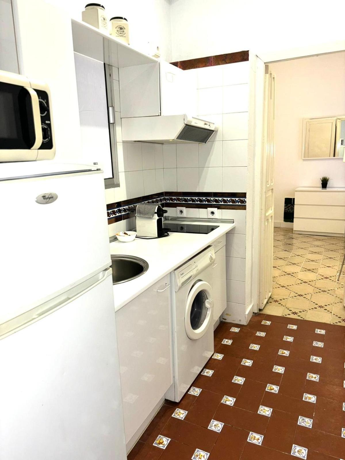 Plaza De Santa Cruz Apartment Seville Luaran gambar