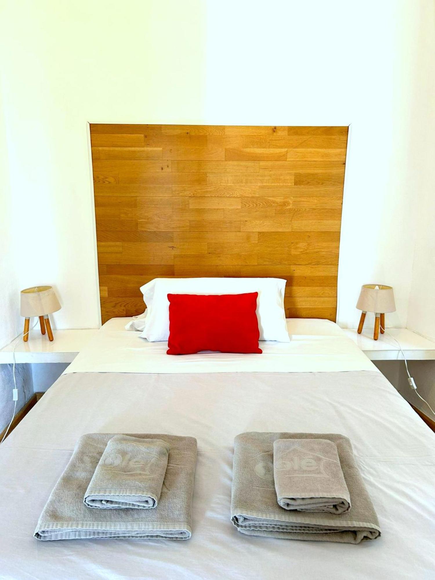 Plaza De Santa Cruz Apartment Seville Luaran gambar