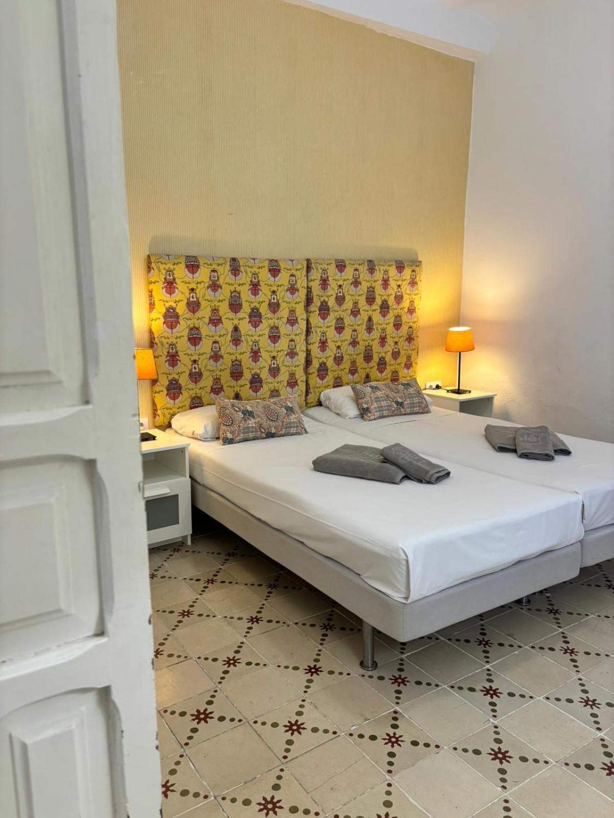 Plaza De Santa Cruz Apartment Seville Luaran gambar