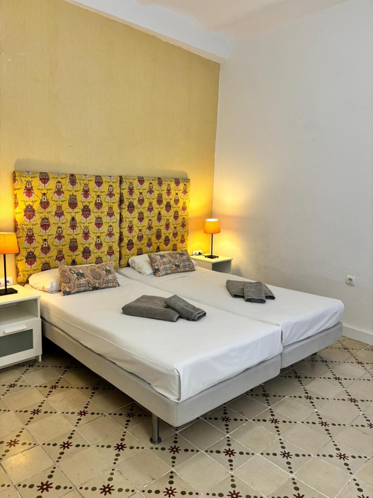 Plaza De Santa Cruz Apartment Seville Luaran gambar