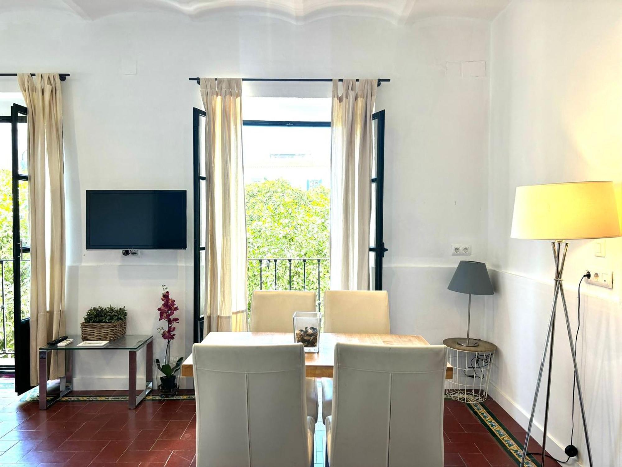 Plaza De Santa Cruz Apartment Seville Luaran gambar