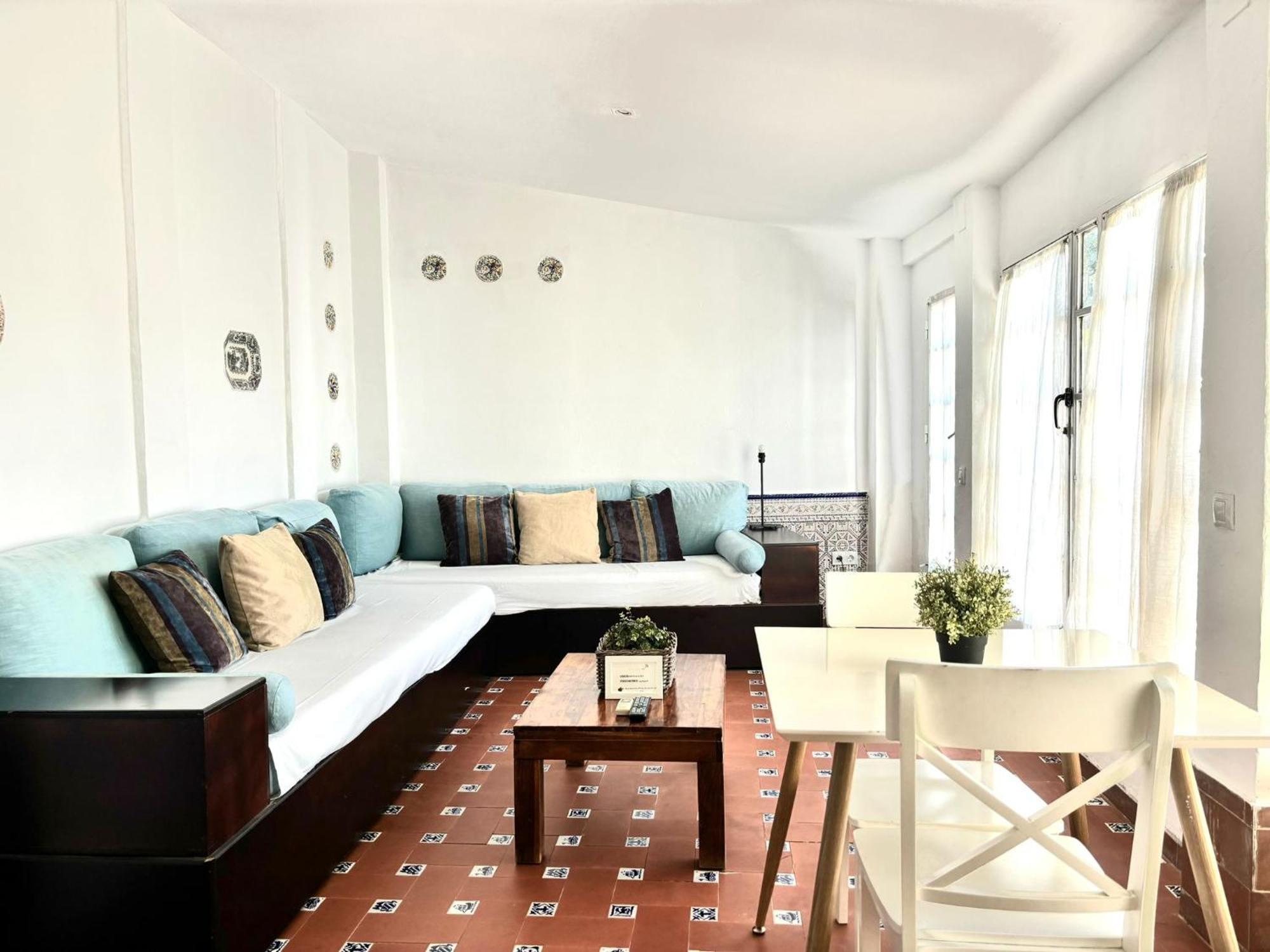 Plaza De Santa Cruz Apartment Seville Luaran gambar