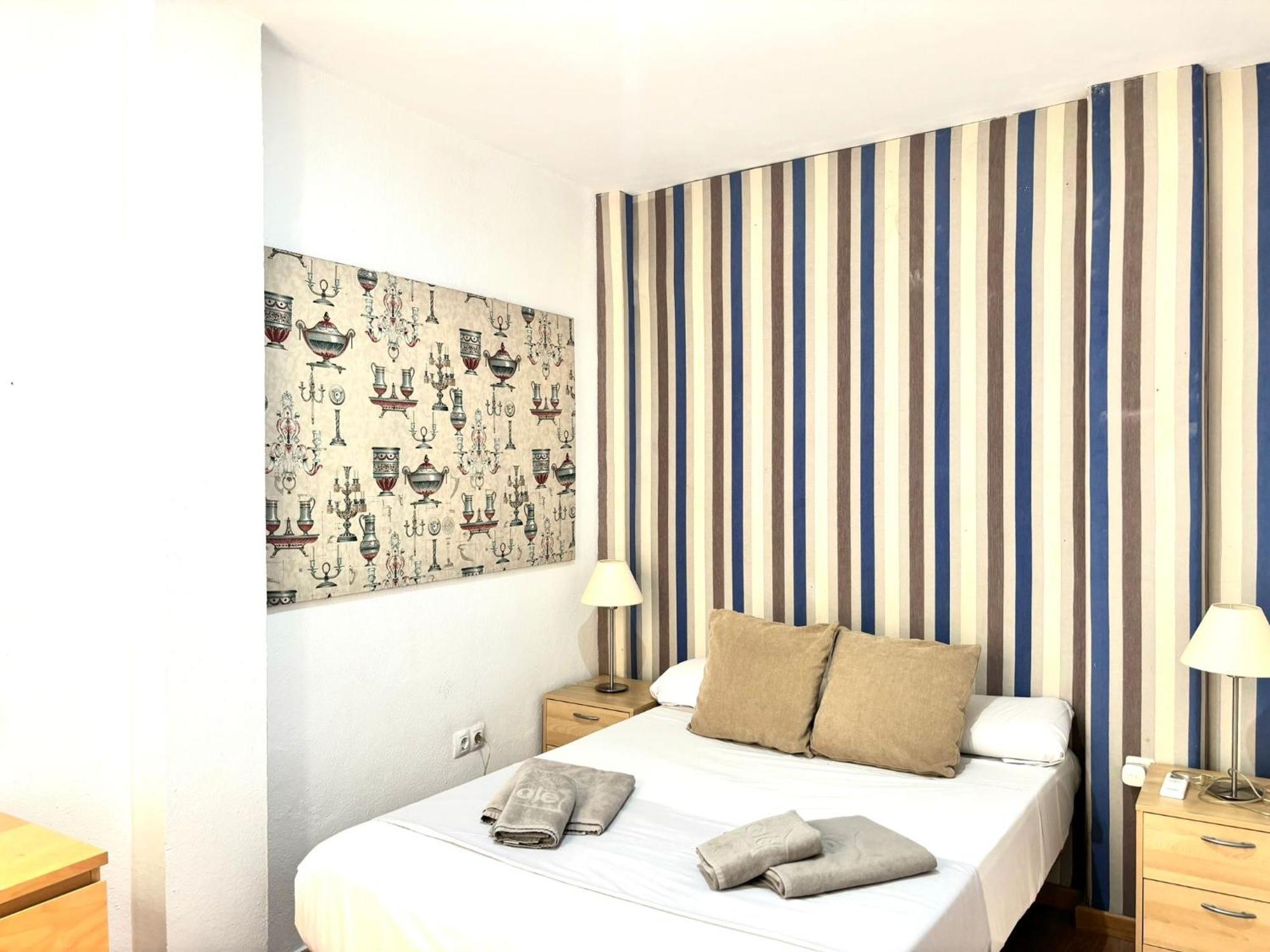Plaza De Santa Cruz Apartment Seville Luaran gambar